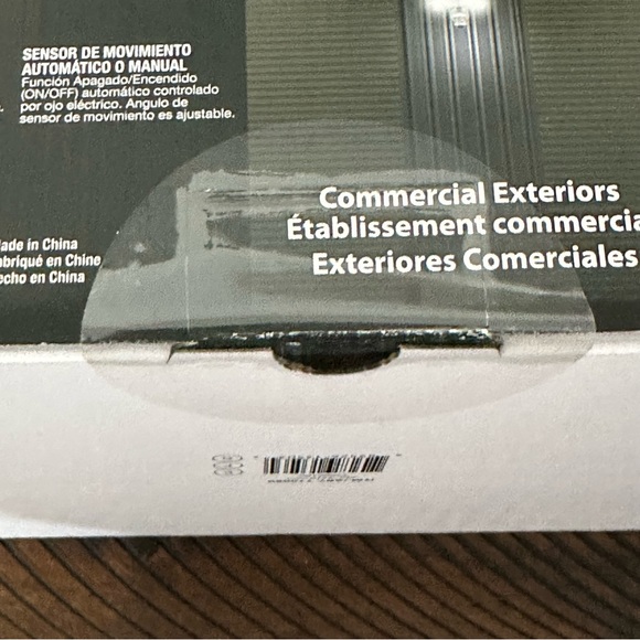 Home Zone 710080 Wide Adjustable Motion Activated LED Outdoor Security Light - Picture 6 of 8